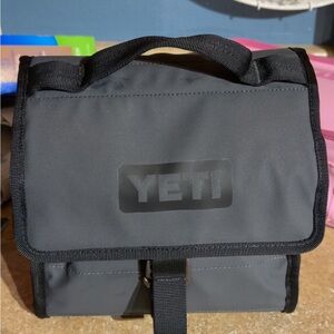 YETI Charcoal Daytrip Insulated Bag